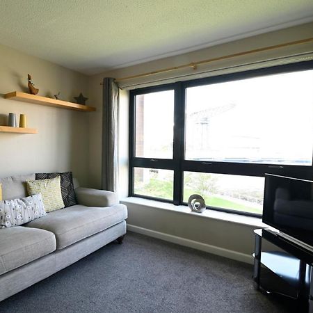 Sec/ Hydro Two Bed Flat With Free Parking And Great View Apartment กลาสโกว์ ภายนอก รูปภาพ