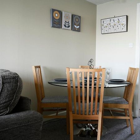 Sec/ Hydro Two Bed Flat With Free Parking And Great View Apartment กลาสโกว์ ภายนอก รูปภาพ